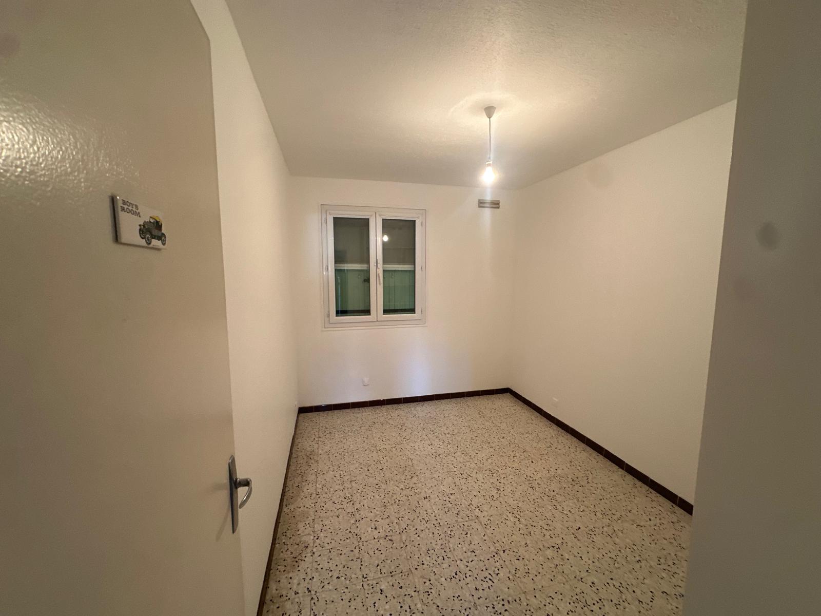 Chantier MS CAMARGUE — finition peinture professionnelle dans une maison vauclusienne
